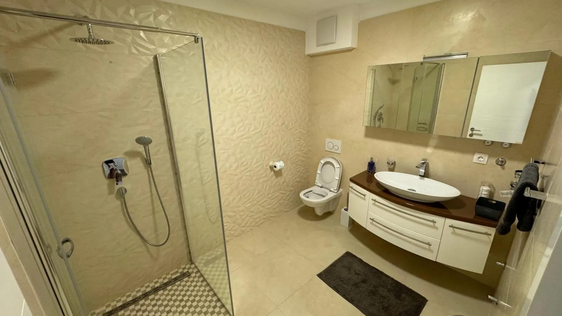 Apartmani Jozi Crikvenica 0*,  Croatia